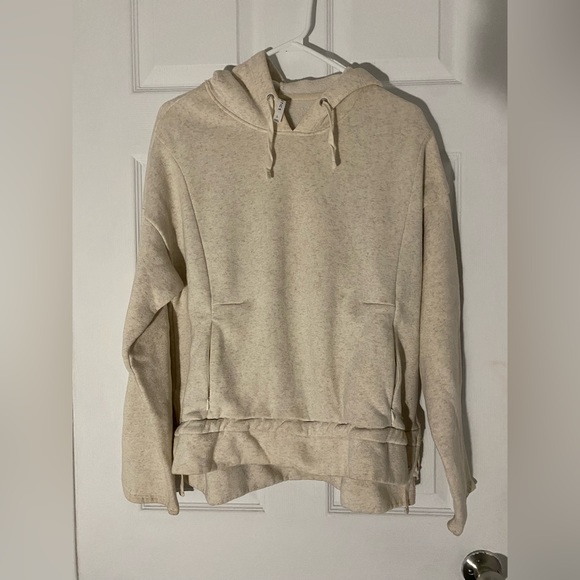 Fabletics Sweater - Picture 1 of 5